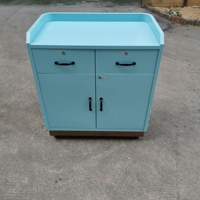 Bureau d'accueil moderne et minimaliste en acier inoxydable pour hôtel, restaurant et bureau