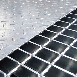Grille en acier galvanisé à chaud soudée pour extérieur, grille en acier marin au carbone 5*6 pour passerelle, grille en acier <span class=keywords><strong>1m</strong></span> x <span class=keywords><strong>1m</strong></span> - Product Image 1