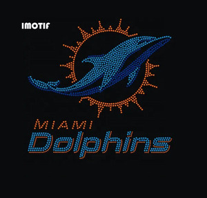 <span class=keywords><strong>Miami</strong></span> cá heo tùy chỉnh đội bóng đá Logo pha lê chuyển hot-sửa chữa sắt vá Rhinestone phẳng hình dạng kim cương Giày Hot Bán - Product Image 4