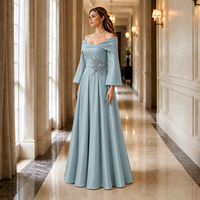 Robe de soirée longue bleu ciel clair, épaules dénudées, manches évasées 3/4, ornements en feuilles de cristal, en satin, pour invitées de mariage