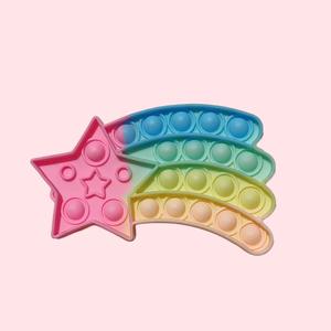 Juguete para apretar de silicona arcoíris para niños, burbuja para aliviar el estrés con diseño de ratón, venta directa, juguete asesino de ratón Pioneer - Product Image 3