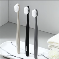 SAKURA Nouvelle Arrivée Brosse à Dents Portable à Poils PBT Ultra Doux, Lot de 3, Tête Large et Protectrice, Manche en PP, pour Adultes, Usage Domestique