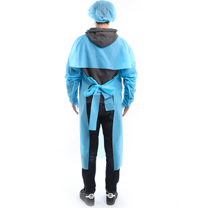 Robe jetable d'isolement de tablier jetable de CPE en plastique imperméable bleu de robe de CPE avec des douilles pour le docteur - Product Image 3