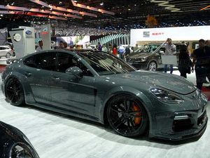 Комплекты из стекловолокна для 2017-2018 PORSCHE PANAMERA GTS TURBO - Product Image 5