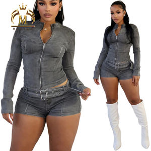 Женская джинсовая куртка на молнии - Product Image 2