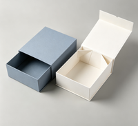 Boîte cadeau rigide en papier mat vert clair, écologique, en matériaux recyclés, biodégradable, avec fermeture magnétique, logo personnalisable