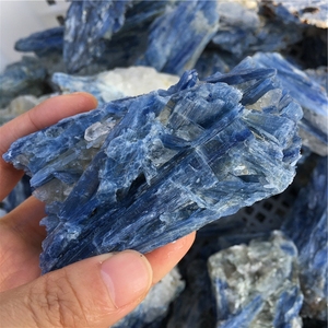 Sinyore Cristal de Quartz Naturel <span class=keywords><strong>Cyanite</strong></span> Bleue Brute, Spécimen Minéral pour <span class=keywords><strong>la</strong></span> Décoration Artistique et <span class=keywords><strong>la</strong></span> Collection Feng Shui - Product Image 3