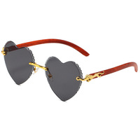 Lunettes de soleil tendance en forme de cœur pour femmes avec protection UV400, lunettes de luxe de haute qualité, logo personnalisé, vente en gros pour 2026