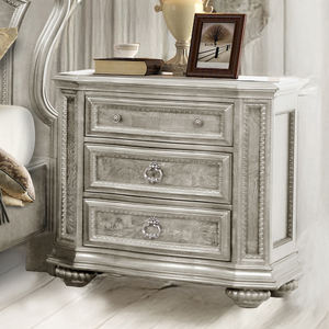 Meubles de chambre classiques de luxe, ensemble de meubles de chambre élégants gris argenté, lit sculpté, commode avec miroir, table de chevet - Product Image 4