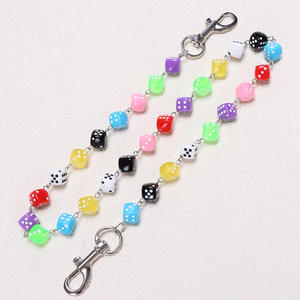 Cadena de cintura unisex con dados acrílicos coloridos, cadena corporal de una sola capa para uso diario. - Product Image 3