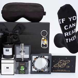 Coffret Cadeau Premium pour Hommes Noirs, Ensemble de Chaussettes Créatives Multiples, Boîte Cadeau pour Noël, Anniversaire, Cadeau pour Messieurs - Product Image 1