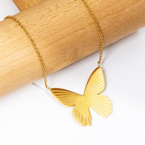 Cubo mariposa collar de acero inoxidable pulsera pendientes impermeable 4 piezas conjuntos de joyería de mariposa - Product Image 5