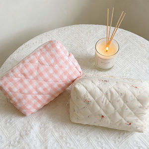 Vente chaude <span class=keywords><strong>en</strong></span> gros, trousse de maquillage matelassée élégante personnalisée, imprimé floral à carreaux, organiseur de cosmétiques quotidien - Product Image 5