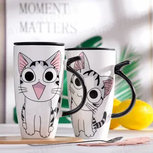 Tasse à café créative motif chat, style dessin animé, en céramique, 18oz, pour voyage, bureau, décontractée, avec couvercle, 550ml, nouveauté