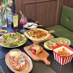 Moderno Tazón Cuadrado de Porcelana para Palomitas de Maíz - No Tóxico y Ecológico para Noches de Cine en Casa, Cafeterías y Regalos - Product Image 5