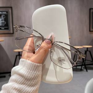 Lunettes de lecture demi-cerclées en métal Lanterne 22001 pour hommes, monture TR90, verres en résine anti-lumière bleue, style léger et discret - Product Image 2