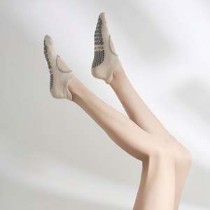 Custom logo Yoga Socks <b>Pilates</b> Grip Socks Women Anti slip Yoga <b>Pilates</b> Socks Wholesale - Product Image 3