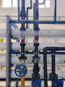 Système de purification d'eau 3000 l/h, équipement de traitement par ultrafiltration, usine d'osmose inverse LZ-RO-3000L, rejet de sel 98%+ - Product Image 2