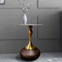 Table d'appoint ronde PurelyFeel de style italien de luxe léger, avec éléments en acier inoxydable, pour salon ou chambre à coucher
