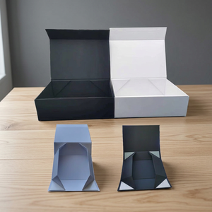 Caja de Cartón Plegable Ecológica y Reciclable, Color Rosa y Blanco, con Forma de Libro, Cierre Magnético y Asa para Empaque de Regalos - Product Image 2