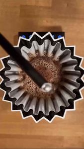 Filtre à café coloré et élégant en céramique avec support en bois pour café filtre - Product Image 6