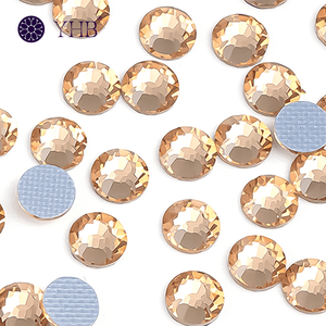 <strong>Rhinestones</strong> Stones Appliques Silver Bottom <strong>Crystal</strong> Stone <strong>Rhinestone</strong> Trimming for Wedding Dresses - Product Image 1