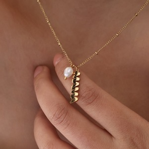 <span class=keywords><strong>Collana</strong></span> di Perle Personalizzata in Acciaio Inossidabile 18k con Ciondolo a Strati a Forma di Cuore con Charm 'MAMA' <span class=keywords><strong>Collana</strong></span> Raffinata da Indossare sulla Clavicola Regalo per la <span class=keywords><strong>Festa</strong></span> <span class=keywords><strong>della</strong></span> <span class=keywords><strong>Mamma</strong></span> - Product Image 4