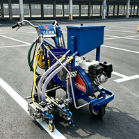 Machine de marquage routier à froid haute précision pour le traçage des seuils de piste aéroportuaire
