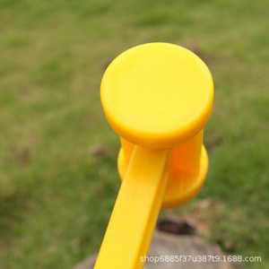 Martillo para clavos de tienda de campaña, de plástico PE, portátil, multifuncional, accesorio para lona de camping, 160*8, amarillo - Product Image 1