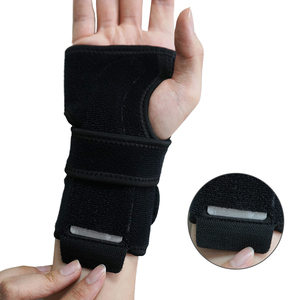 <span class=keywords><strong>Splint</strong></span> pergelangan tangan ortopedi dapat disesuaikan bersirkulasi penjepit pergelangan tangan dan bidai jempol untuk mendukung keseleo patah tangan - Product Image 4