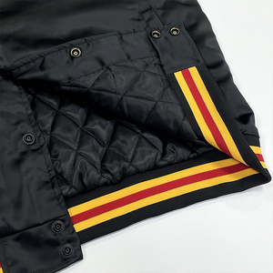 Blouson aviateur en satin personnalisé Veste de baseball de vol vintage en coton matelassé en polyester pour hommes - Product Image 5