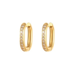 Boucles d'oreilles créoles délicates hypoallergéniques en acier inoxydable plaqué or 18 carats avec zircon pour femme - Product Image 1