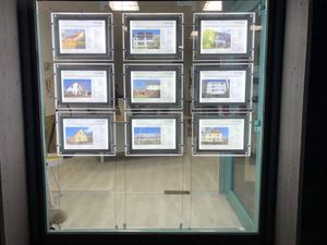 Transparent Acrylic PMMA Crystal Ultra Thin Double Sided Frameless White <b>Light</b> LED <b>Light</b> Box <b>Window</b> Rectangle Real Estate Agent - Product Image 6