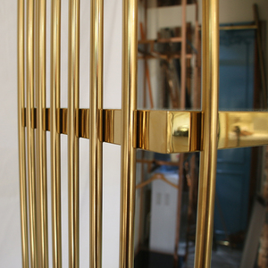 Cửa hàng bách hóa showroom Thiết kế kệ <span class=keywords><strong>4</strong></span> tầng giày dép hiển thị đứng vàng kim loại bán lẻ quần áo cửa hàng hiển thị giá giày - Product Image 5