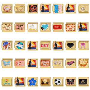 Vente en gros de bracelet à breloques italiennes en plaqué or 18 ct, bracelet à breloques en acier inoxydable avec dessin animé mignon et lettre italienne, bracelet à breloques en or - Product Image 1