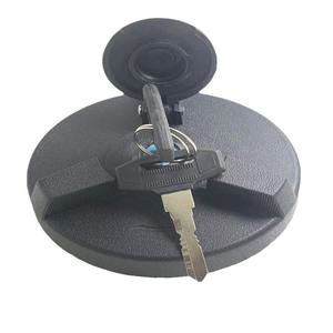 Tapa de Tanque de Combustible Hualing para Camiones Xingma Zhixing Mitsubishi, Repuesto de Plástico Negro y Hierro - Product Image 1