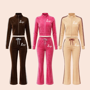 Y2k शीतकालीन महिला कपड़े कस्टम लोगो साइड स्ट्रिप मखमली महिला ज़िप जैकेट और जॉगर पैंट 2 टुकड़ा सेट वेलेर ट्रैकसूट महिलाओं के लिए - Product Image 1