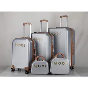 Özel kişiselleştirilmiş arabası 5 parça durumda bavul seyahat bagaj seti açık havada