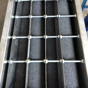 Machine d'automatisation industrielle pour l'épluchage <span class=keywords><strong>des</strong></span> cacahuètes, machine à éplucher les cacahuètes grillées, machine à éplucher les cacahuètes à peau rouge grillée - Product Image 5