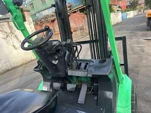 Chariot élévateur à contrepoids diesel Mitsubishi TCM Komatsu Kalmar de 3 tonnes, équipement d'occasion pour le chargement et le déchargement, dispositif de déplacement latéral - Product Image 4