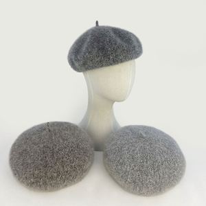 Chapeaux Bob en Laine Personnalisés pour Femmes – Modèles Peintre Tendance et Colorés - Product Image 2