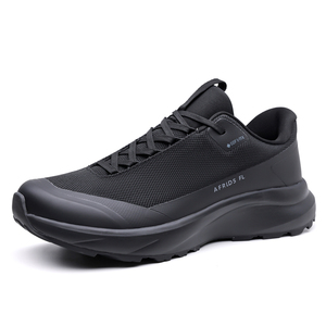 Scarpe Sportive Outdoor da Uomo di Tendenza 2025 Stivali da Escursionismo Impermeabili da Uomo Scarpe da Arrampicata Leggere Antiscivolo da Cross-Country - Product Image 2