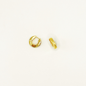 Boucles d'oreilles créoles martelées style Trunky, bijoux fantaisie dorés brillants pour le quotidien - Product Image 1