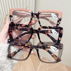 <span class=keywords><strong>Gafas</strong></span> <span class=keywords><strong>de</strong></span> Lectura con Protección <span class=keywords><strong>de</strong></span> Luz Azul, Montura Retro con Estampado, <span class=keywords><strong>Transparentes</strong></span>, con Bisagras <span class=keywords><strong>de</strong></span> Resorte, para Presbicia, 2025 - Product Image 2