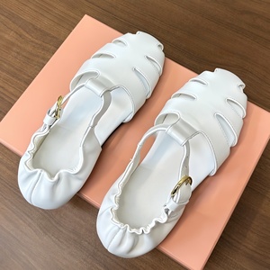 Sandalias de cuña planas transpirables sin cordones para mujer 2026, estilo coreano, cómodas para caminar al aire libre, elegantes y casuales MIUs - Product Image 1