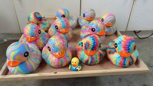 Pato Amarillo Grande de 16.8 cm con Diseño de Impresión por Transferencia de Agua, Juguete de Playa para Niños, Muñeco de 6 Pulgadas con Sonido para Educación Temprana - Product Image 2