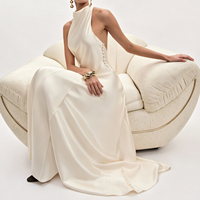 Elegantes Elfenbeinfarbenes Satin-Halfterkleid mit offenem Rücken, Maxi-Hochzeitskleid, Brautkleid mit Perlenknöpfen, Seidenoptik Bodenlange Abendrobe