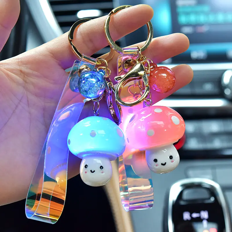 Llaveros creativos de setas para coche, accesorios colgantes de bolso de coche, llavero de seta Led de regalo