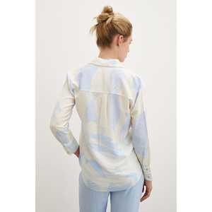 Chemise boutonnée en popeline bleue imprimée pour femme Vince Camuto, tenue décontractée pour tous les jours - Product Image 3