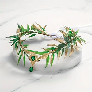 Conjunto de tres piezas de elfo: diadema, orejas y guantes, accesorio de disfraz de cosplay, estilo bosque, tocado verde, hecho a mano - Product Image 3